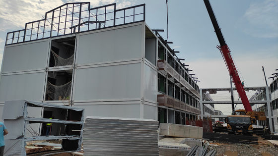 BOX SPACE İnşaat Alanı Yatakhanesi için Üç Katman 20ft Prefab Konteyner Evi Düşük Fiyatlı Büyük Prefab Evi